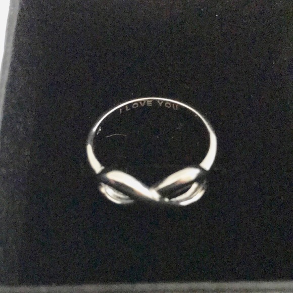 tioneer Jewelry - | Infinity ring | Size 8 | Sterling Silver |